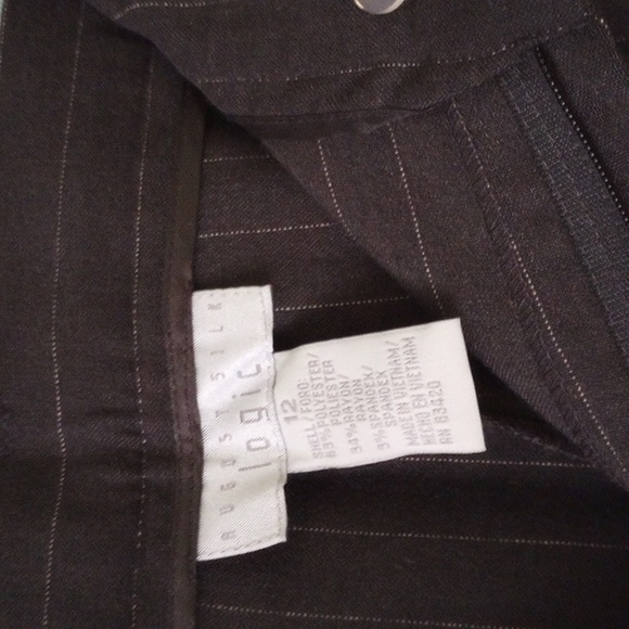 August Silk Logic Women Pant Suit - Picture 3 of 9